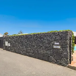 https://villa-yeray-playa-blanca-lanzarote.in-canary-islands.com